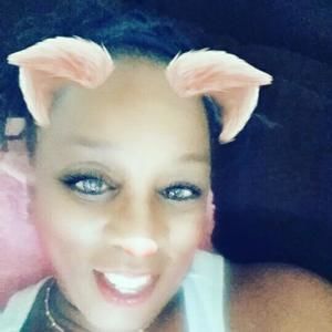 Meet your Posher, Felicia